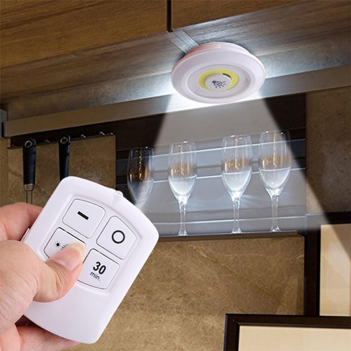 مجموعة أضواء LED تتكون من 3 قطع مع جهاز تحكم عن بُعد لمختلف الزوايا .
